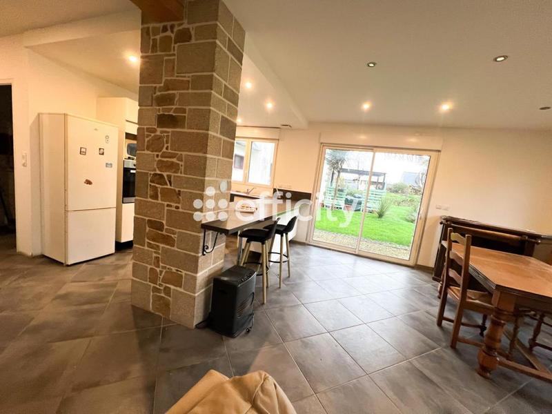 Maison - 140 m² - 5 pièces