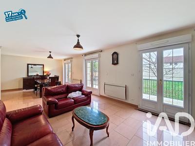 Maison - 250 m² - 7 pièces