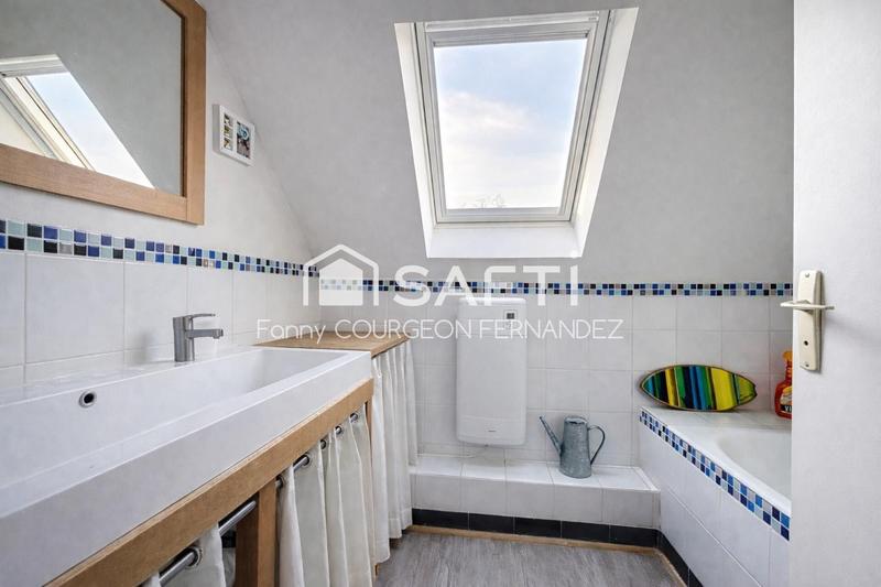 Maison - 180 m² - 8 pièces