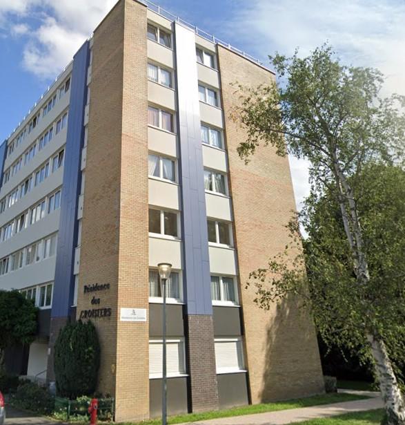 Appartement ancien - 82 m² - 4 pièces