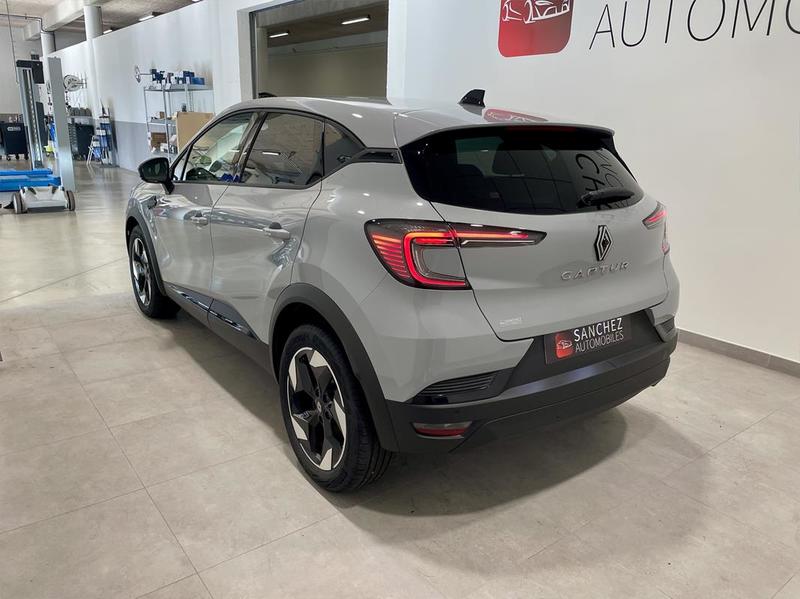 Renault Captur II (2) 1.3 Mild Hybrid 160 Edc Techno