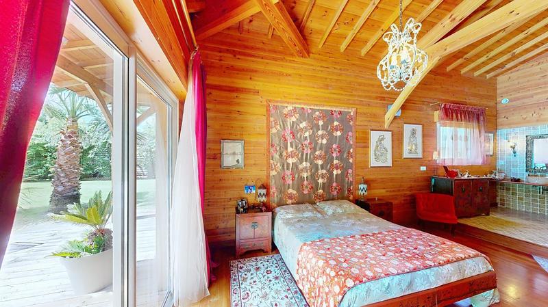 Maison - 202 m² - 4 pièces