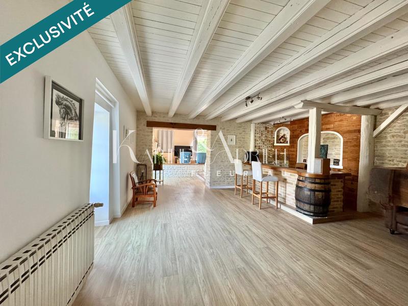 Maison - 216 m² - 7 pièces