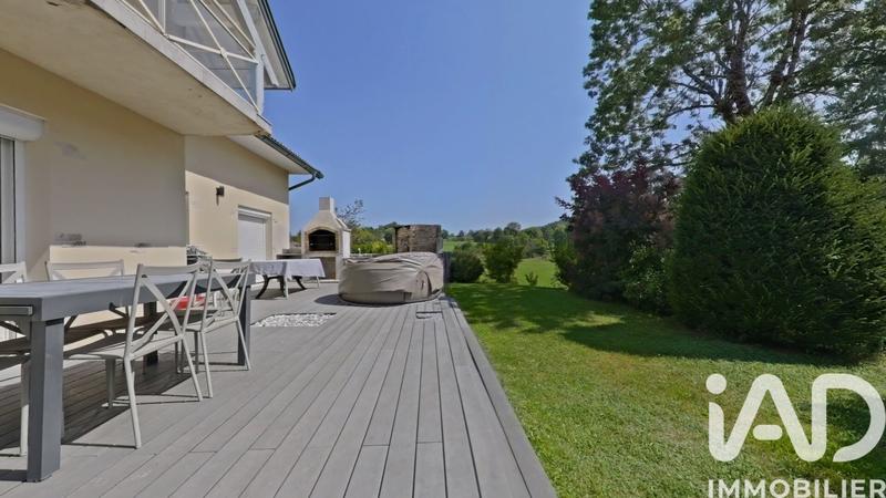 Maison - 160 m² - 5 pièces