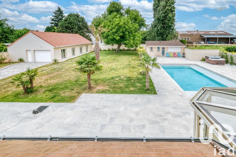 Maison - 300 m² - 7 pièces