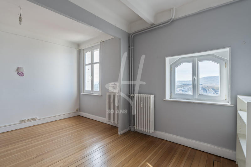 Appartement - 111 m² - 5 pièces