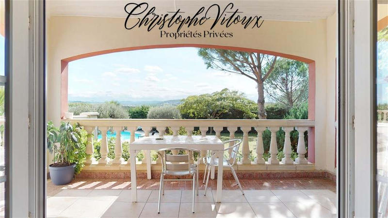 Villa - 220 m² - 6 pièces