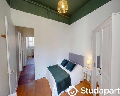 Chambre - 100 m² - 1 pièce