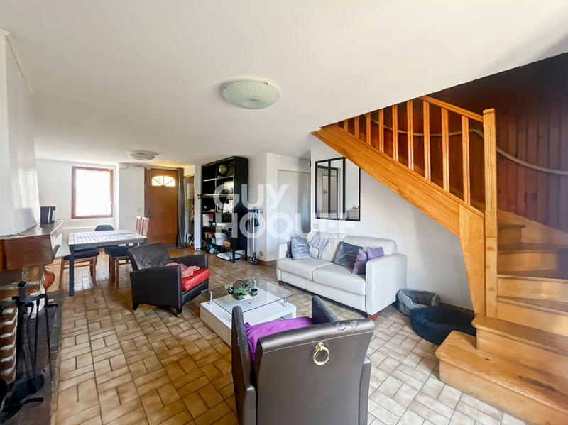 Maison - 141 m² - 7 pièces