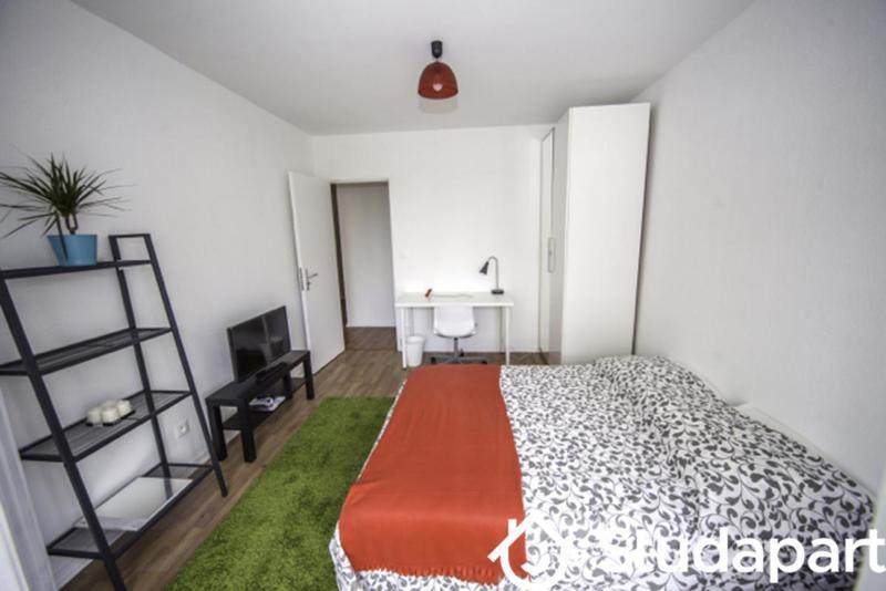 Chambre - 15 m² - 1 pièce