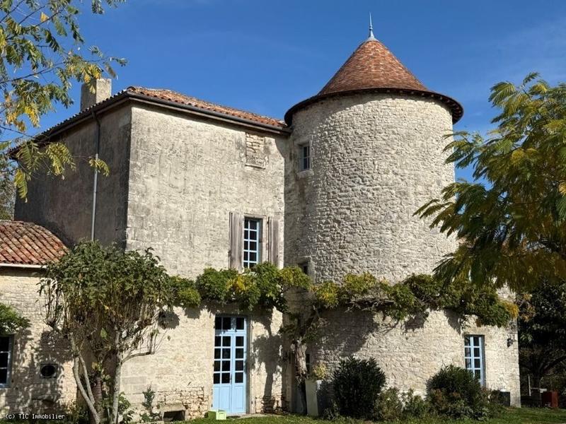 Maison - 258 m² - 9 pièces