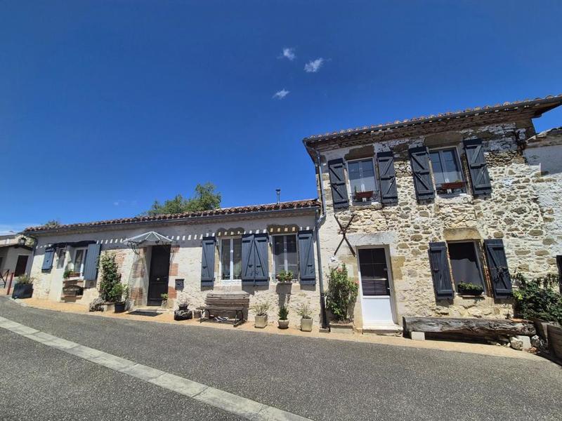 Maison de village - 290 m² - 7 pièces