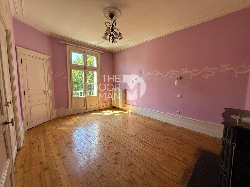 Appartement - 196 m² - 7 pièces