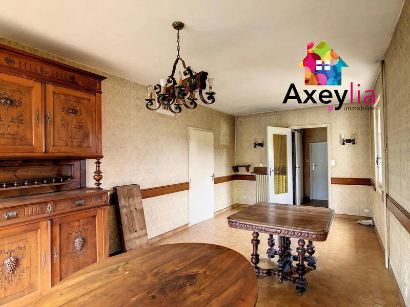 Maison - 176 m² - 8 pièces