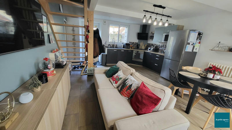 Maison - 147 m² - 8 pièces