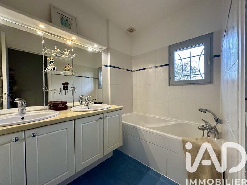 Maison - 140 m² - 7 pièces