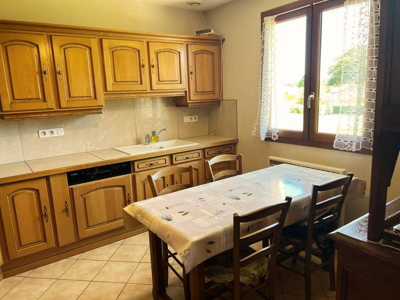 Maison - 90 m² - 5 pièces