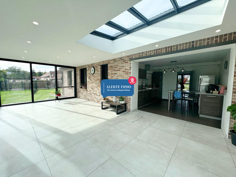 Maison - 180 m² - 5 pièces