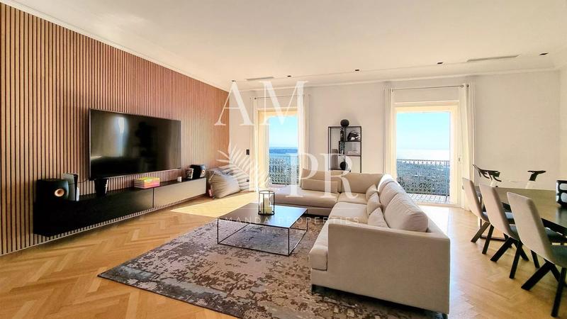 Appartement - 130 m² - 4 pièces