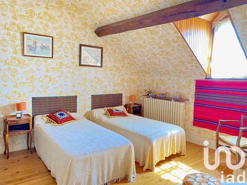 Maison - 196 m² - 7 pièces