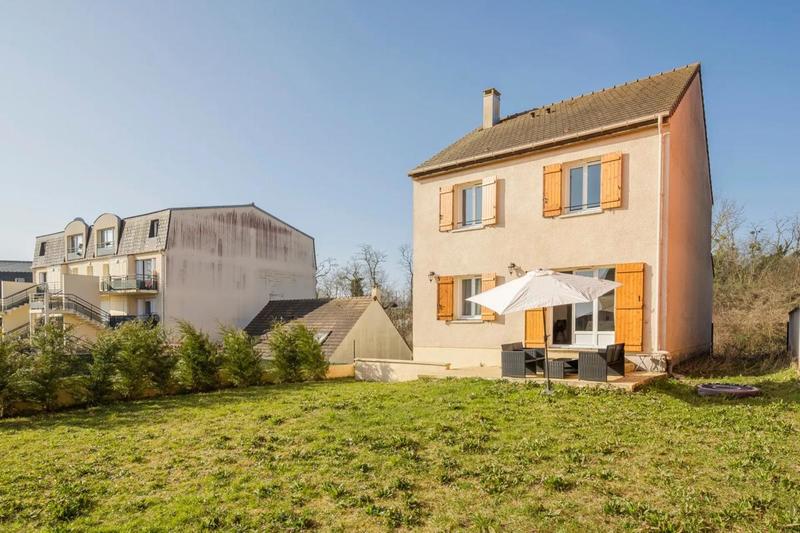 Maison - 110 m² - 6 pièces