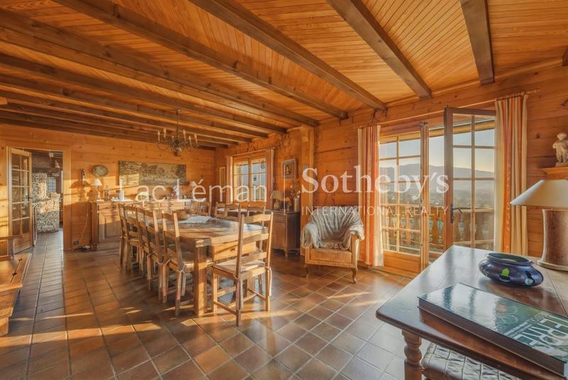 Châlet - 240 m² - 9 pièces