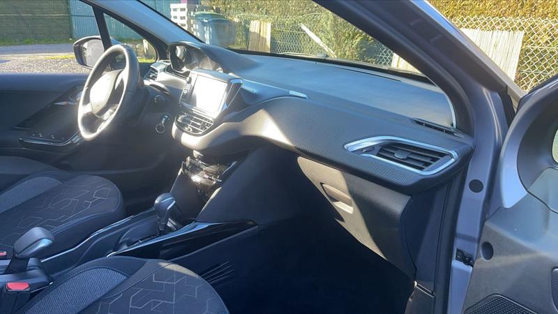Peugeot 2008 1.2 PureTech 130 Eat6 Signature - Automatique