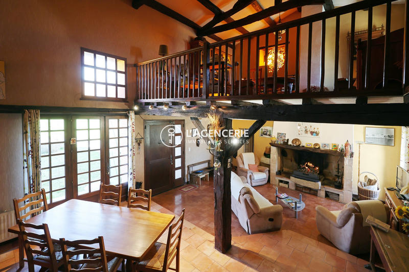 Maison - 190 m² - 6 pièces