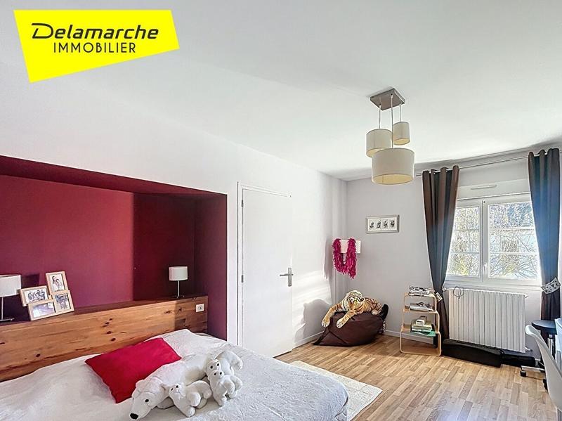 Maison - 260 m² - 9 pièces