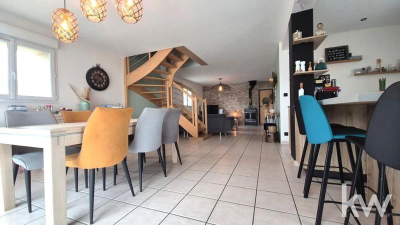 Grange - 152 m² - 5 pièces