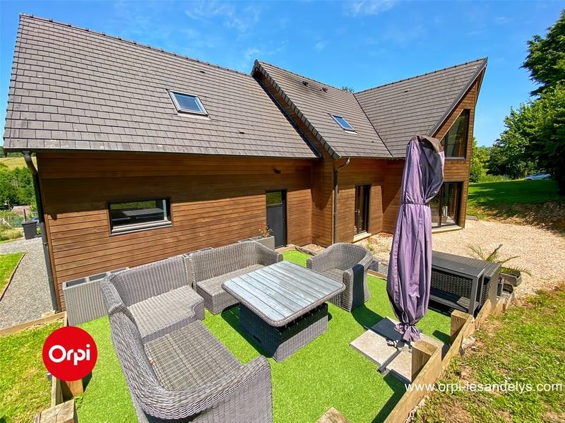 Maison - 143 m² - 6 pièces