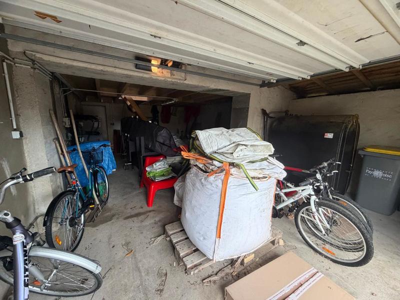 Maison - 220 m² - 9 pièces