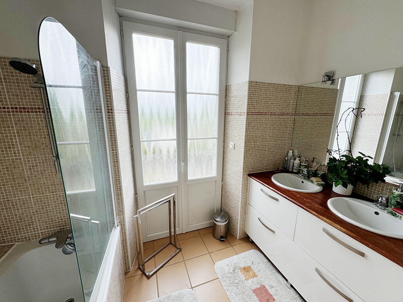 Maison - 159 m² - 6 pièces