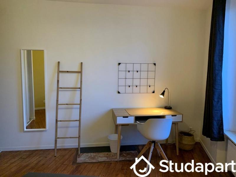 Chambre - 15 m² - 1 pièce