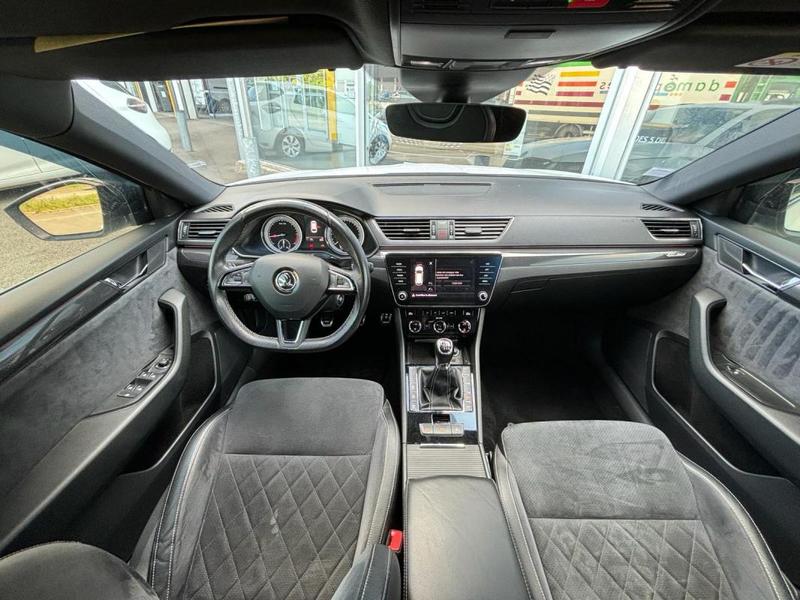 Skoda Superb Combi 2.0 Tdi 190 Sportline