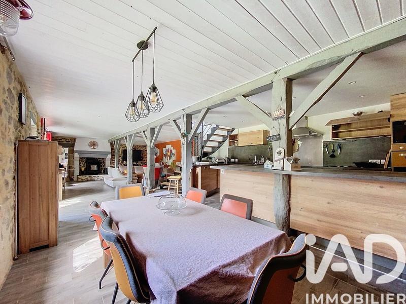 Maison - 226 m² - 7 pièces