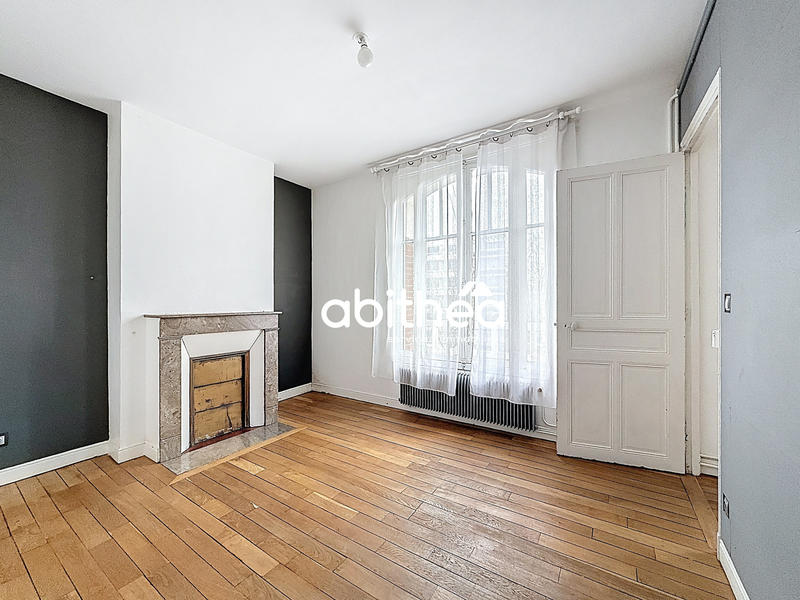 Appartement - 126 m² - 6 pièces