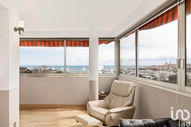 Appartement - 90 m² - 4 pièces