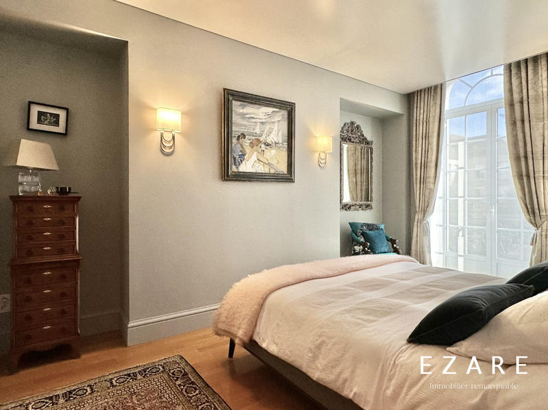 Appartement - 352 m² - 7 pièces