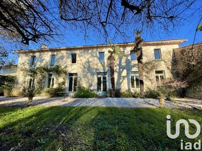 Maison - 471 m² - 13 pièces