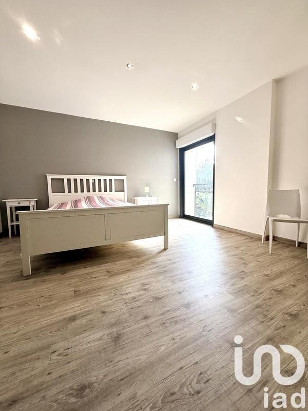 Maison - 320 m² - 9 pièces