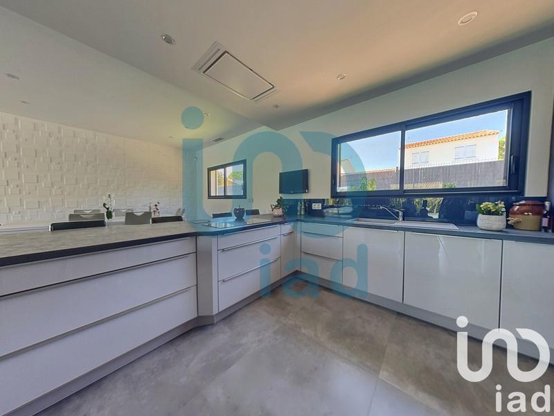 Maison de maîtres - 211 m² - 9 pièces