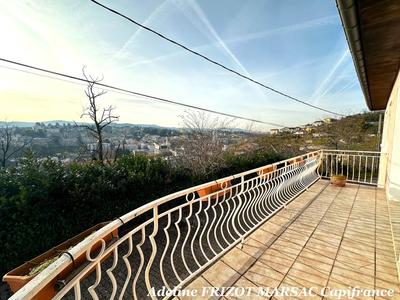 Maison - 96 m² - 4 pièces