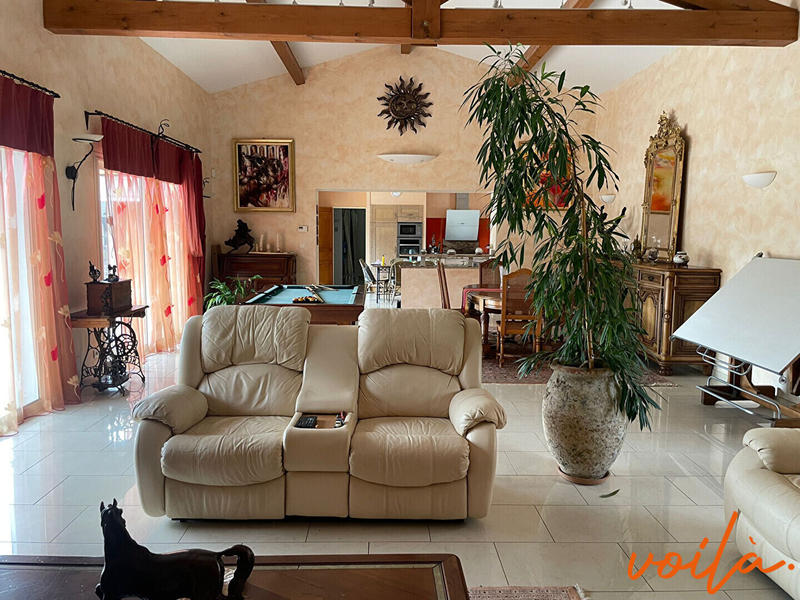 Maison - 310 m² - 9 pièces