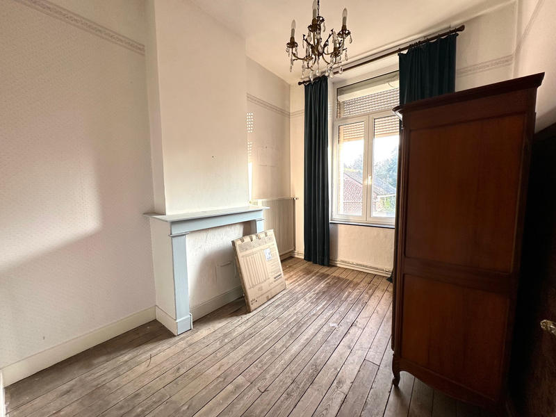 Maison - 250 m² - 12 pièces