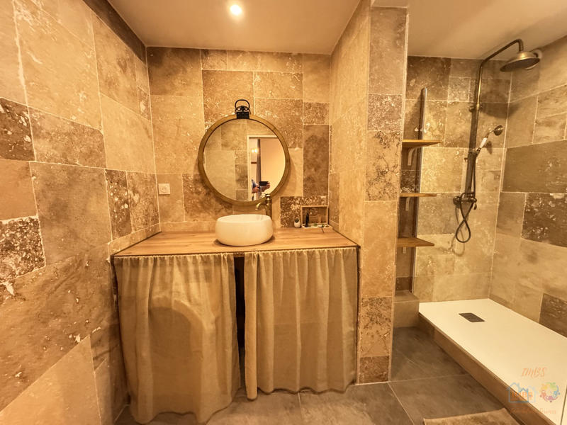 Appartement - 84 m² - 4 pièces