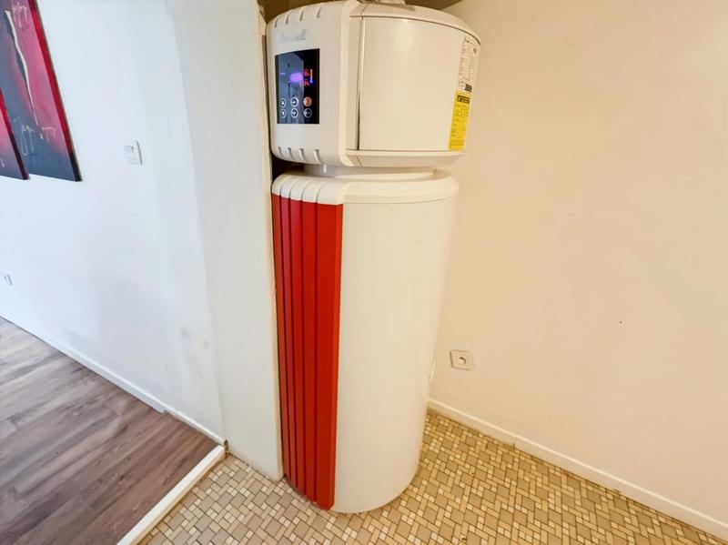 Maison - 2 502 m² - 10 pièces