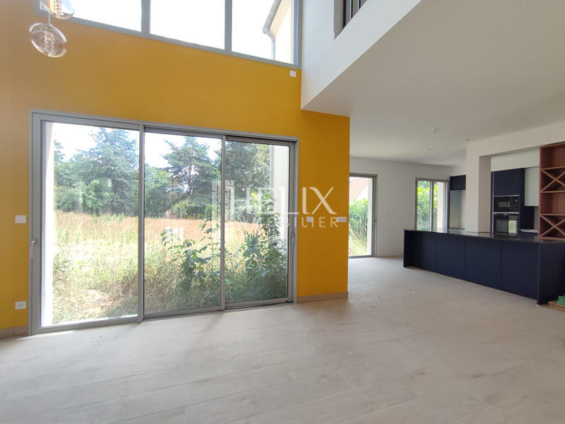 Maison - 172 m² - 6 pièces