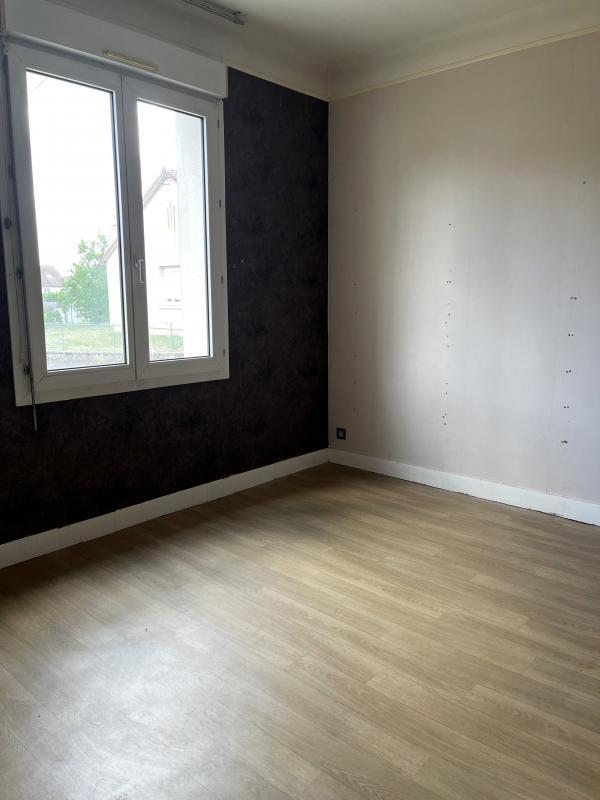 Maison - 98 m² - 5 pièces