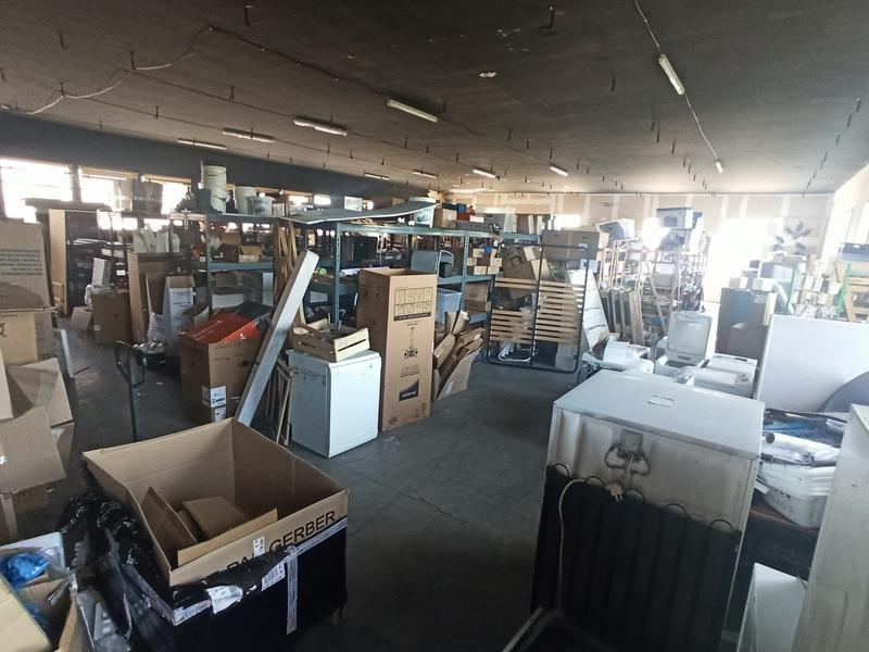 Local commercial - 1 500 m²